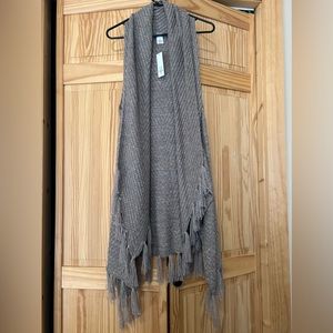 BRAND NEW Women’s Shawl